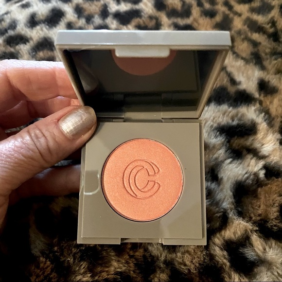 Ipsy four (4) piece beauty bundle - Picture 3 of 9